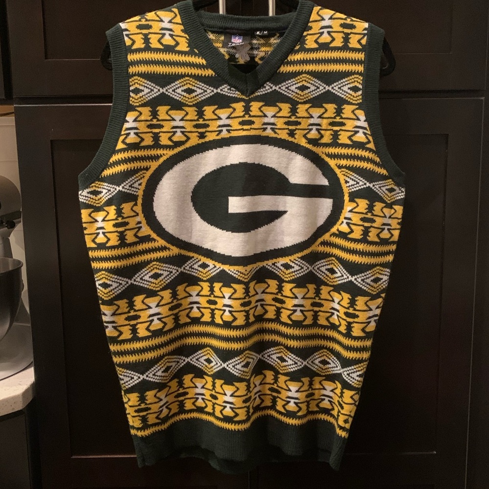 💚💛NFL Apparel Green Bay Packers Aztec Print Knit Sweater Vest